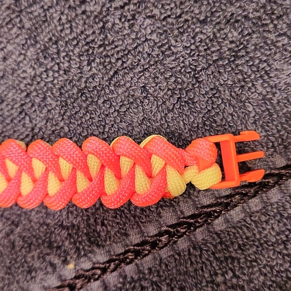 Unisex Paracord Shark Jawbone style with buckle 6.5 inch - Picture 4 of 7